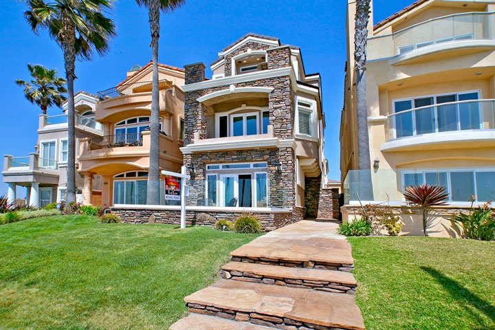 Huntinngton Beach Beachfront Homes For Sale in Huntington Beach, California