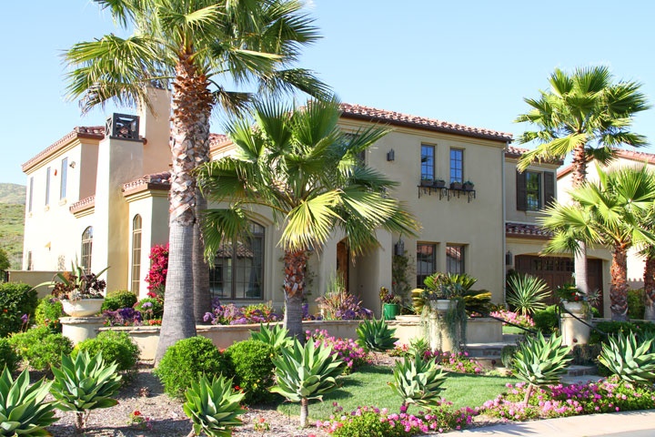 The Lakes at the Crosby | Rancho Santa Fel Real Estate
