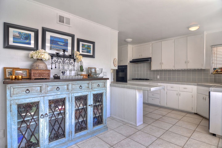 Kitchen Image of A Southwest San Clemente Home Located at 119 W Avenida Gaviota