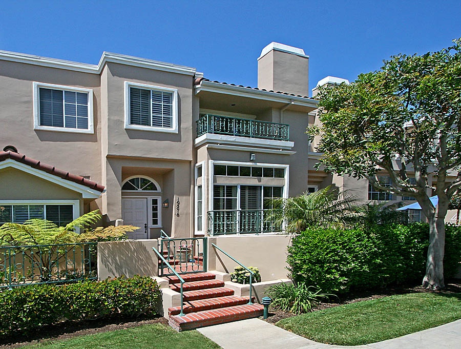 Seacliff Club Series Homes for Sale in Huntington Beach, California