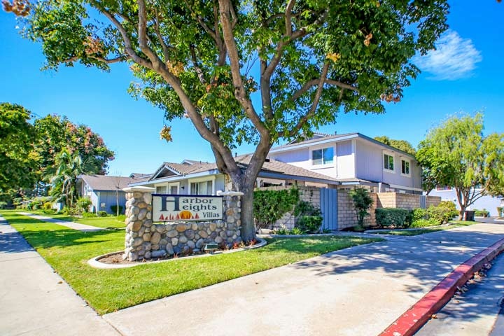 Harbor Heights Villas Community Homes For Sale In Huntington Beach, CA
