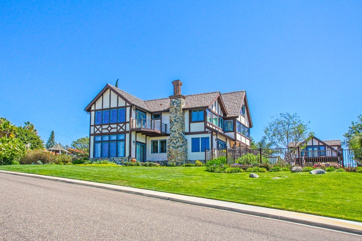 La Costa Estates Homes For Sale In Carlsbad, California