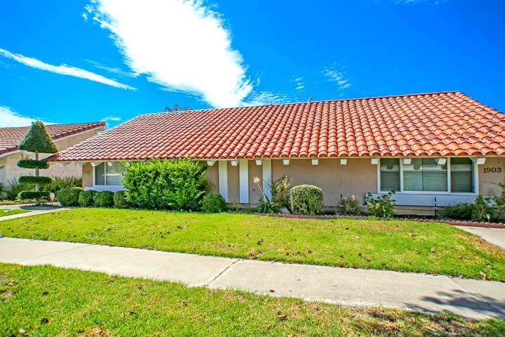 La Cuesta Villa Community Homes For Sale In Huntington Beach, CA