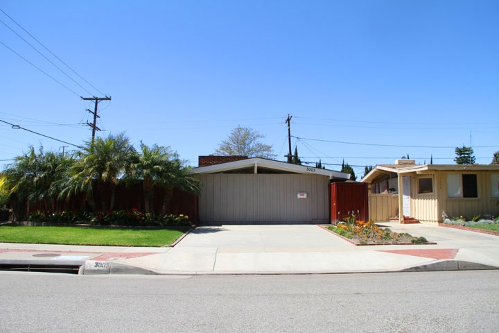 Lakewood Plaza Homes For Sale in Long Beach, California