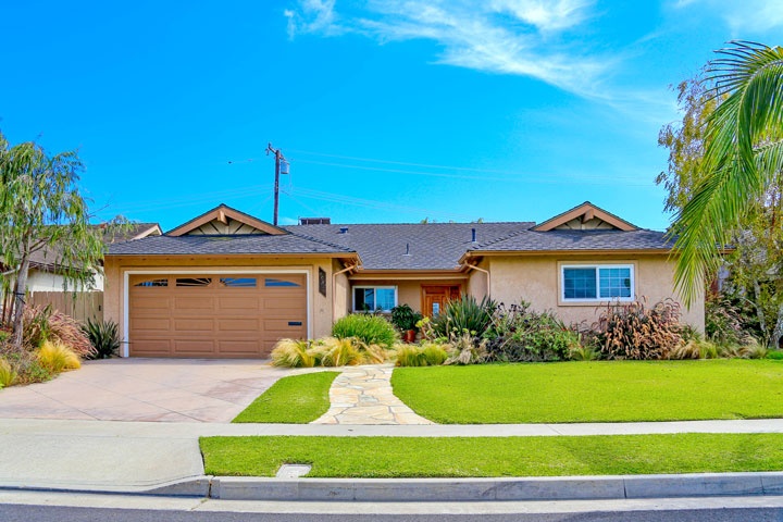 Premier Community Homes For Sale In Huntington Beach, CA