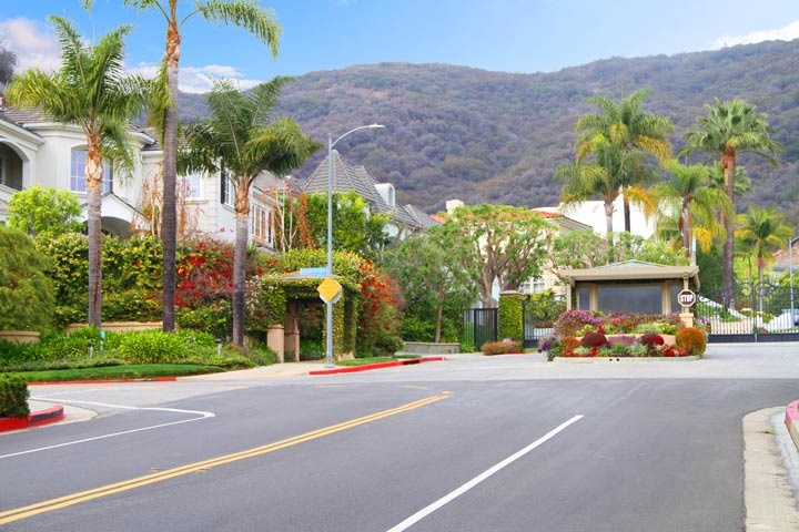 Ridgeview Country Estates Homes For Sale in Pacific Palisades, California