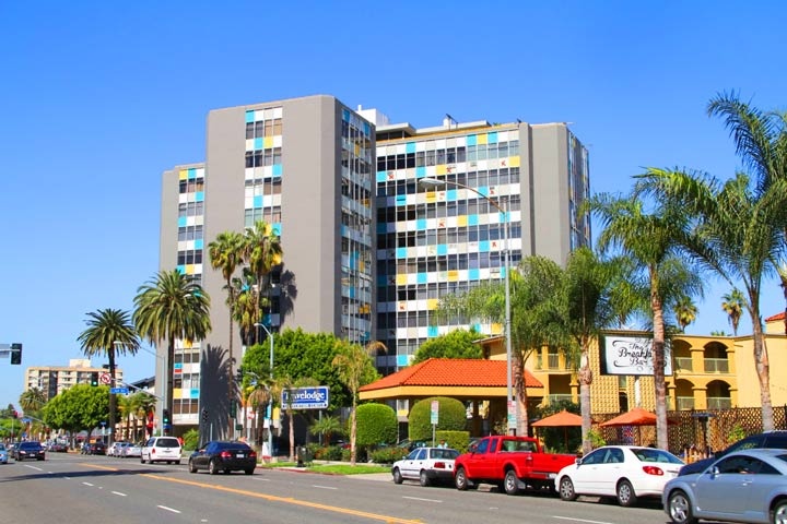 Royal Palms Condos For Sale in Long Beach, California