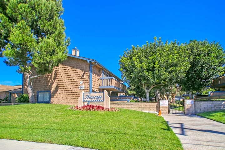 Seascape Community Homes For Sale In Huntington Beach, CA