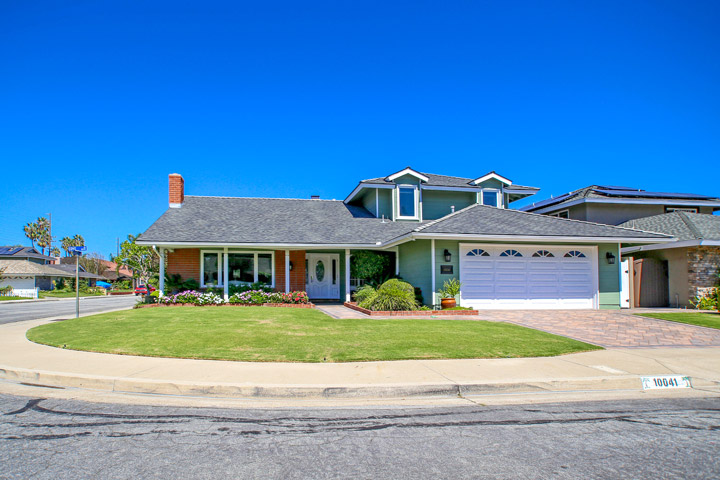 Suburbia Park Homes for Sale In Huntington Beach, California