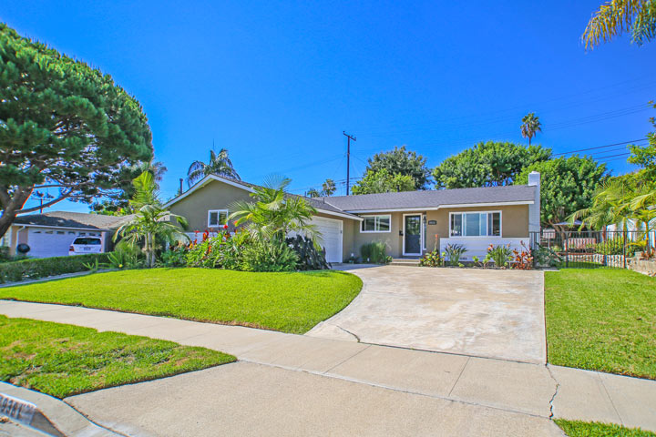 Yorktowne Community Homes for Sale In Huntington Beach, California