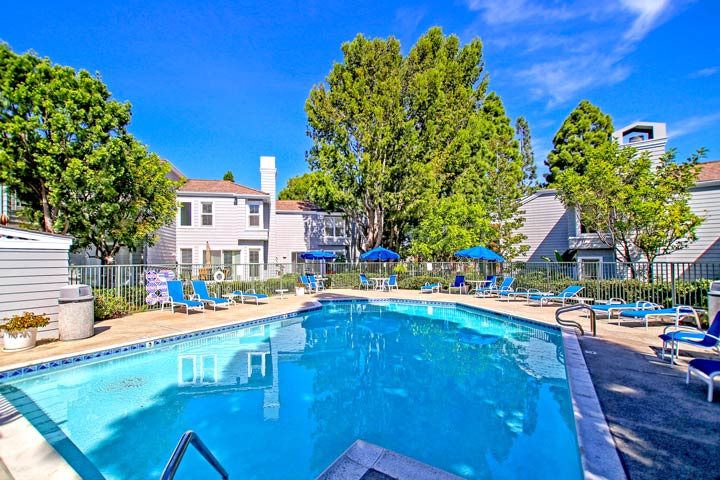 Bayridge Community Pool in Newport Beach, Ca